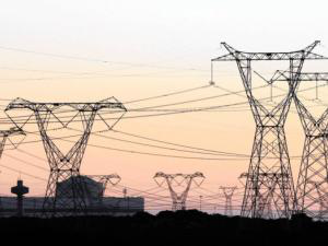 1-8月全社会用电量同比增长4.5% 三产用电量增长较快